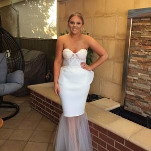 Meet your Posher, Caitlin